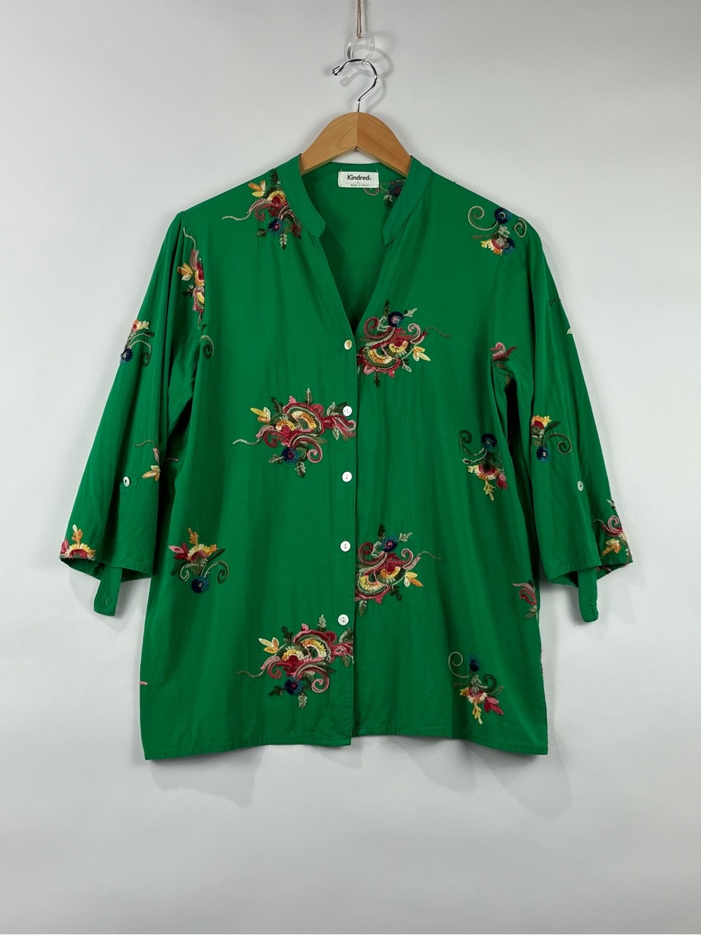 Kindred Embroidered Button Down Tunic Roll Tab Sleeves Boho L